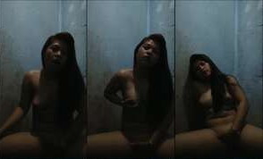 Bokep abg birahi colmek dikamar mandi